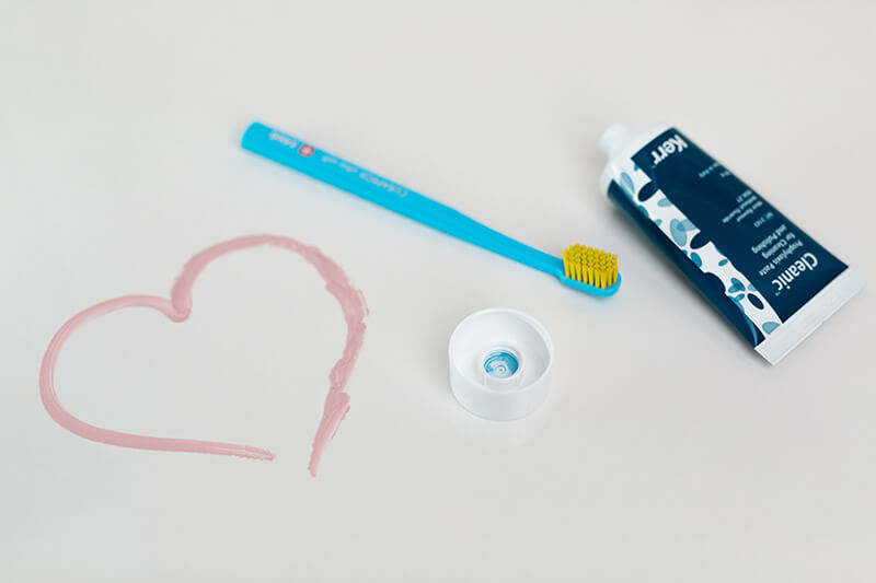 Различные методы чистки зубов щеткой